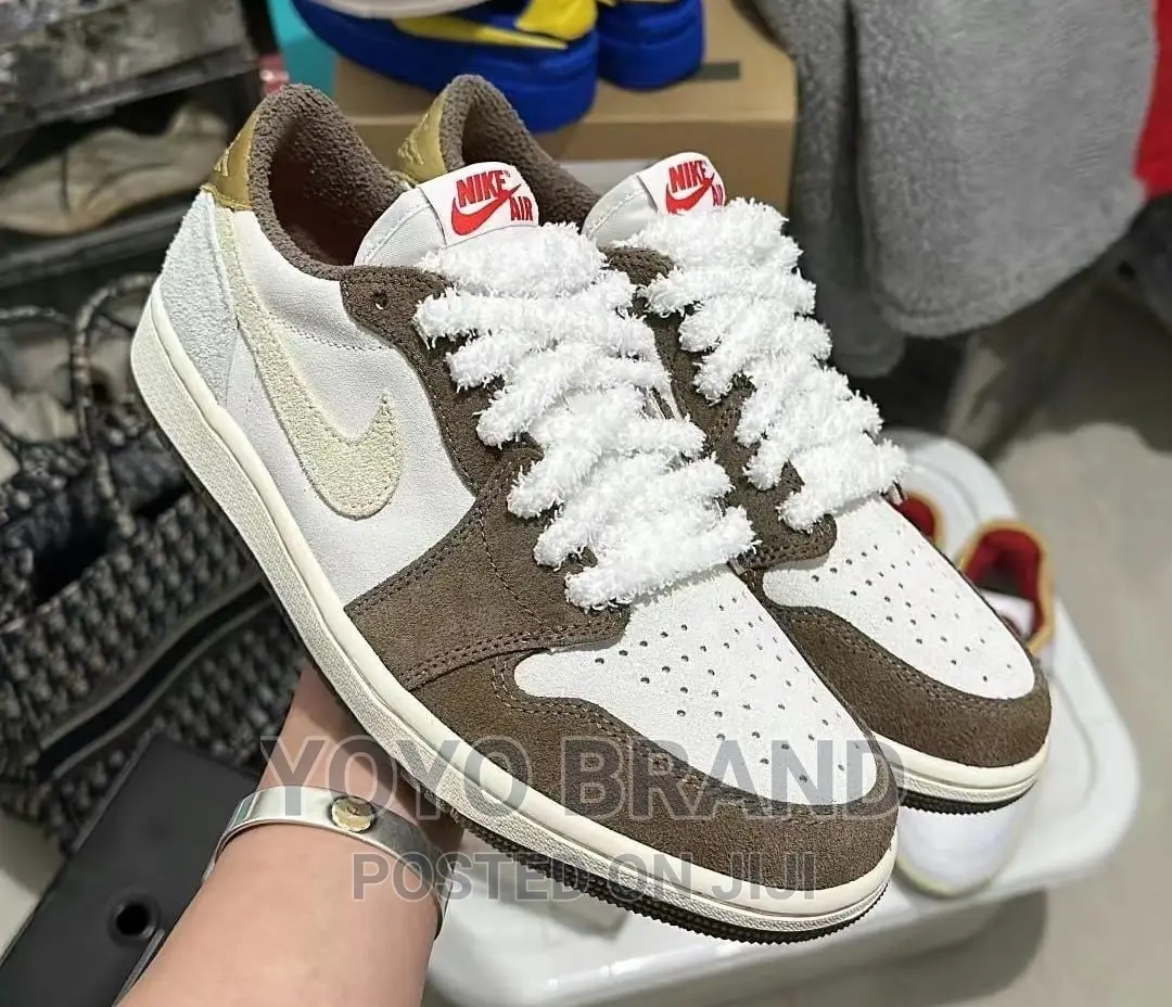 Nike Air Jordan Low