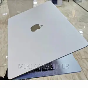 New Laptop Apple MacBook Air 2022 M2 8GB Intel SSD 256GB