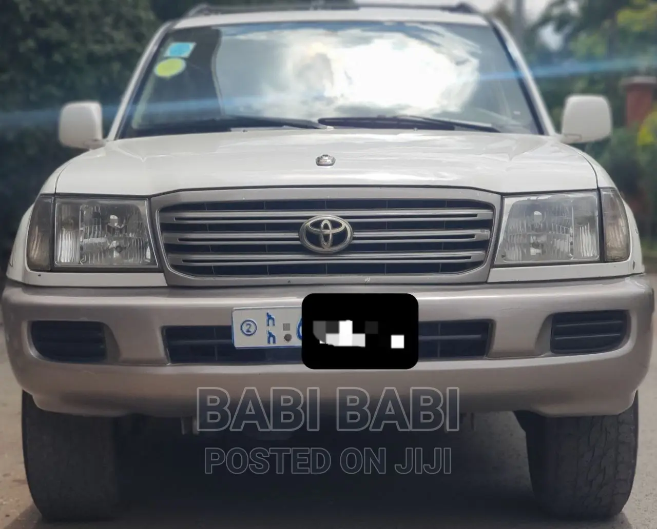 Toyota Land Cruiser 2005 White