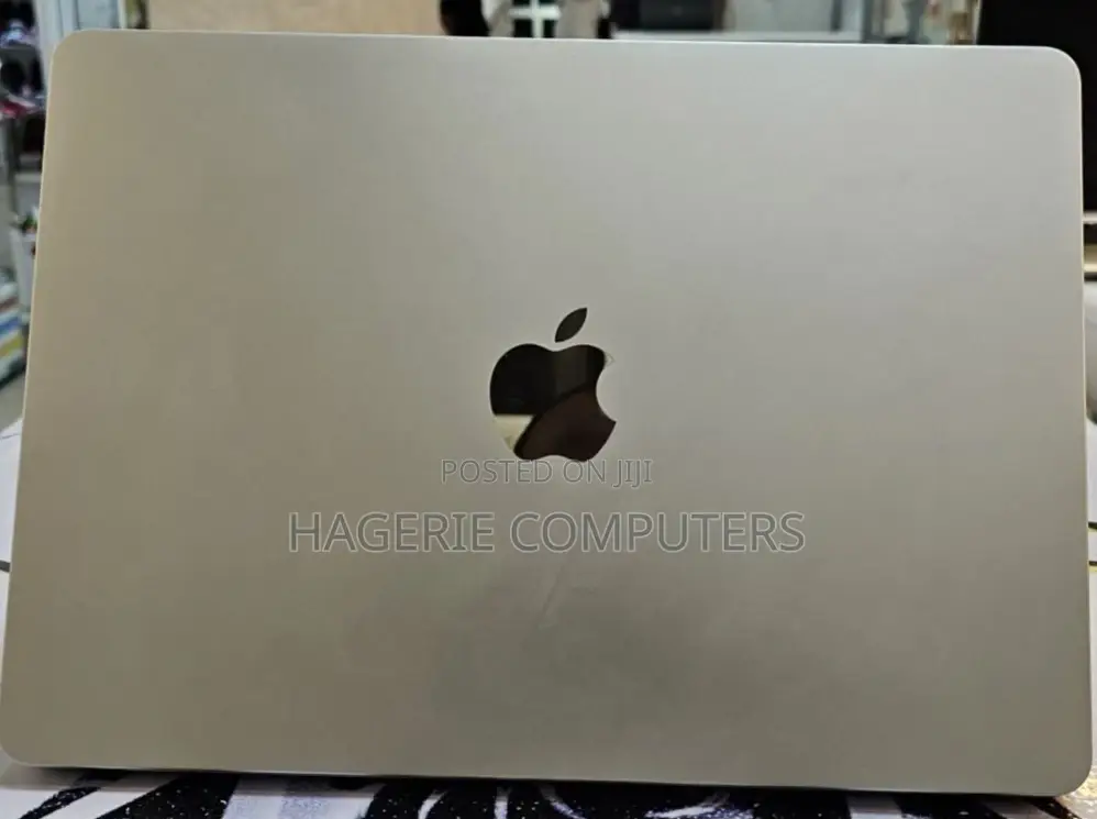 New Laptop Apple MacBook Air 2022 M2 8GB Apple M2 SSD 256GB