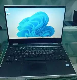 New Laptop HP Pavilion X360 8GB Intel Core i5 SSD 256GB