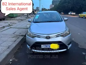 Toyota Yaris 2014 Silver