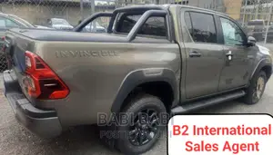 New Toyota Hilux 2023 Gray