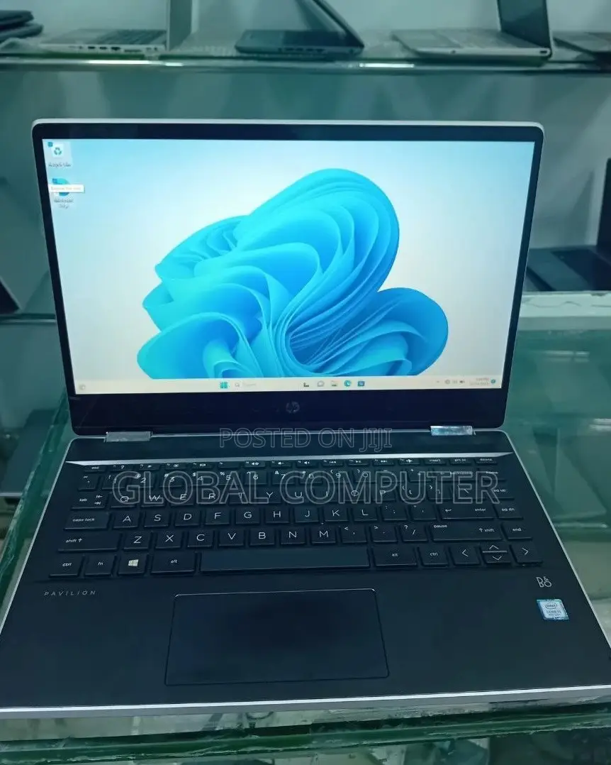 New Laptop HP Pavilion 13 X360 8GB Intel Core I5 SSD 256GB