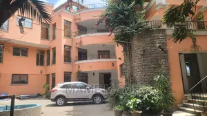 13bdrm House in Addis Abeba, Bole for rent