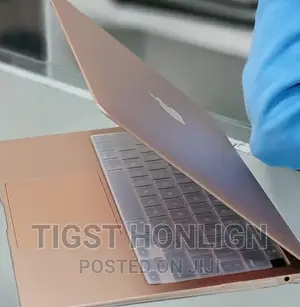 New Laptop Apple MacBook Air 8GB Apple M1 SSD 256GB