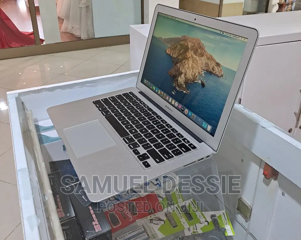 New Laptop Apple MacBook Air 2015 4GB Intel Core I5 SSD 128GB