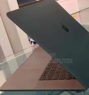 New Laptop Apple MacBook Pro 2018 16GB Intel Core I7 HDD+SSD 512GB