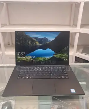 New Laptop Dell XPS 15 (9530) 24GB Intel Core i7 SSD 512GB