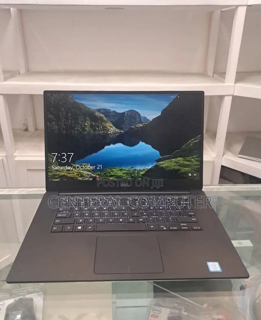 New Laptop Dell XPS 15 (9530) 24GB Intel Core i7 SSD 512GB