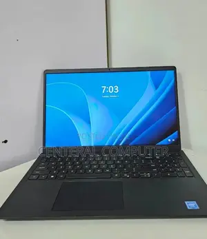 New Laptop Dell Inspiron 13 7386 8GB Intel Core i3 SSD 256GB