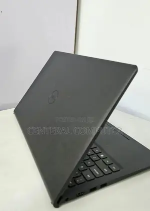 New Laptop Dell Inspiron 13 7386 8GB Intel Core i3 SSD 256GB