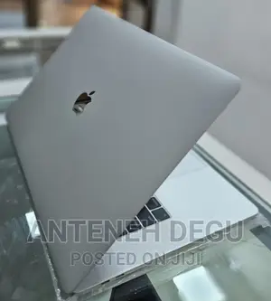 New Laptop Apple MacBook Pro 2017 16GB Intel Core I7 SSD 512GB