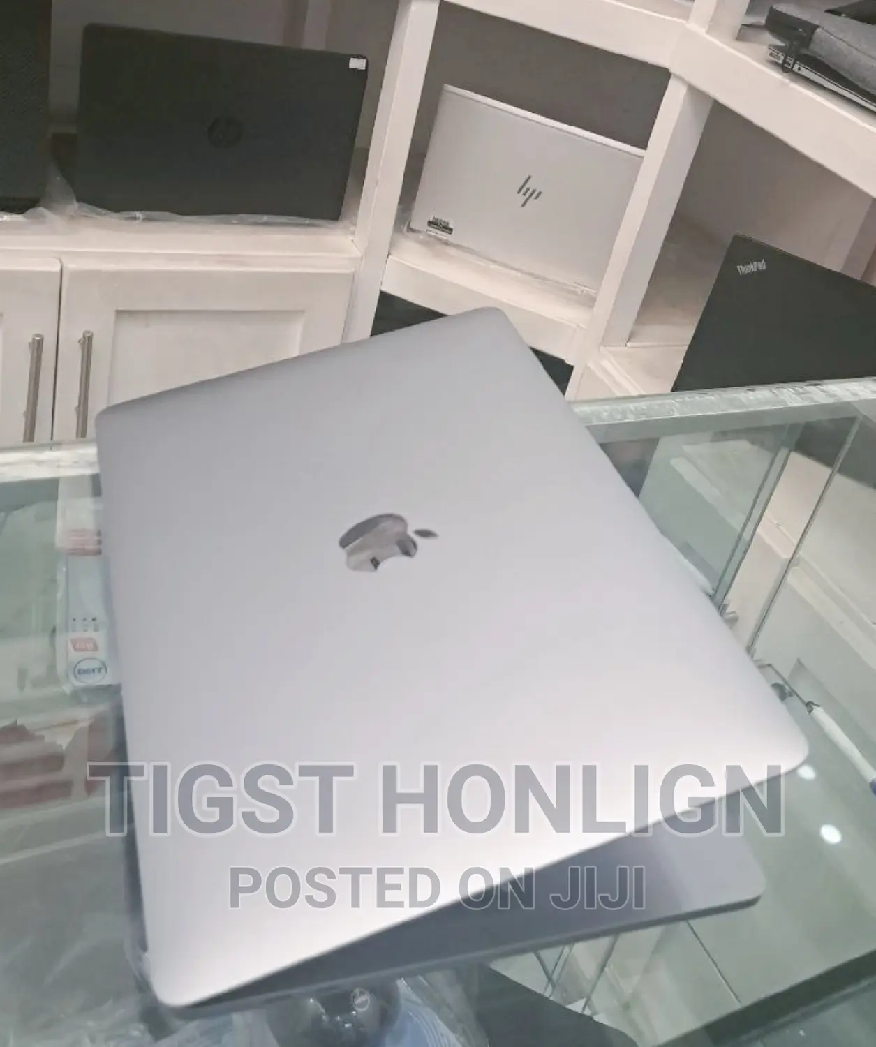 New Laptop Apple MacBook 8GB Apple M1 SSD 256GB