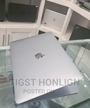 New Laptop Apple MacBook 8GB Apple M1 SSD 256GB
