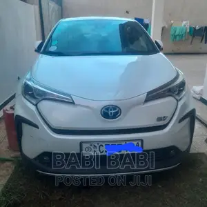 Toyota C-HR 2023 White