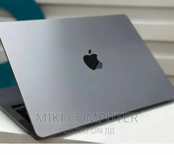 New Laptop Apple MacBook Air 2022 M2 16GB Intel SSD 1T