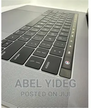 New Laptop Apple MacBook Pro 2017 16GB Intel Core I7 SSD 512GB