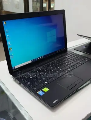New Laptop Toshiba Satellite C850 4GB Intel Core I5 HDD 500GB