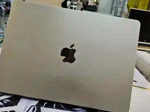 New Laptop Apple MacBook Air 2023 M2 8GB Apple M2 Ultra SSD 256GB