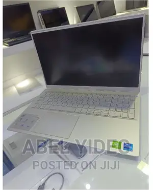New Laptop Dell Inspiron 15 16GB Intel Core I7 SSD 512GB