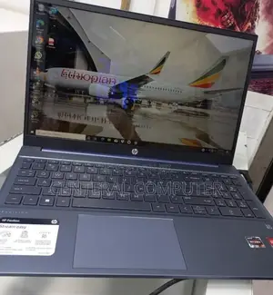 New Laptop HP Pavilion 13 8GB AMD Ryzen 5 SSD 512GB