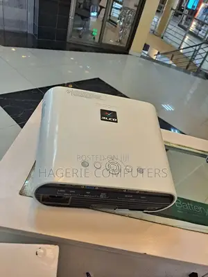 Brand New SONY Projector Modeldx Es05