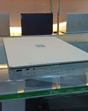 New Laptop Microsoft Surface Laptop 2 8GB Intel Core I7 SSD 512GB