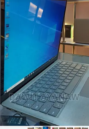 New Laptop Microsoft Surface 2 8GB Intel Core I7 SSD 512GB