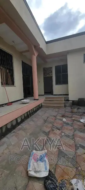 4bdrm House in House, Oromia-Finfinne for sale