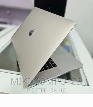 New Laptop Apple MacBook Pro 2017 16GB Intel Core i7 SSD 512GB