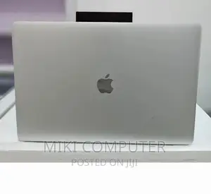 New Laptop Apple MacBook Pro 2017 16GB Intel Core i7 SSD 512GB