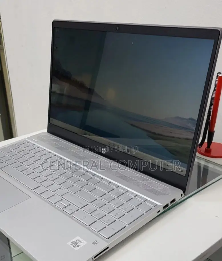 New Laptop HP Pavilion 13 8GB Intel Core I5 SSD 1T
