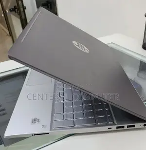 New Laptop HP Pavilion 13 8GB Intel Core I5 SSD 1T
