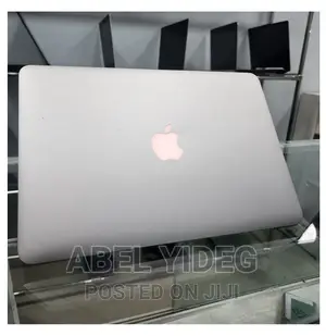 New Laptop Apple MacBook Pro 2015 8GB Intel Core I5 SSD 256GB