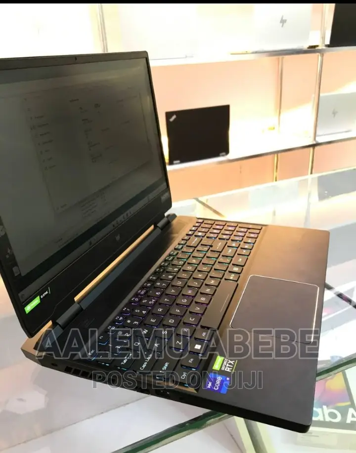 New Laptop Acer Predator Helios 300 16GB Intel Core I9 SSD 512GB