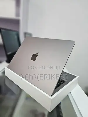 New Laptop Apple MacBook Air 2023 M2 8GB Apple M2 SSD 256GB