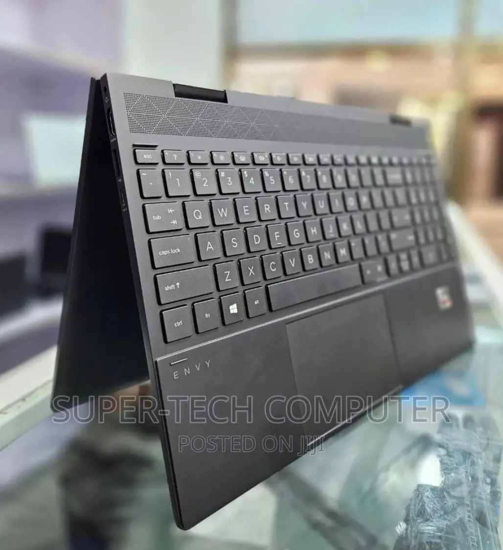 New Laptop HP Envy X360 16GB AMD Ryzen 7 SSD 512GB