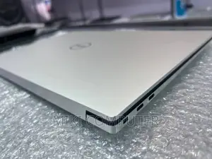 New Laptop Dell XPS 15 32GB Intel Core I9 SSD 512GB
