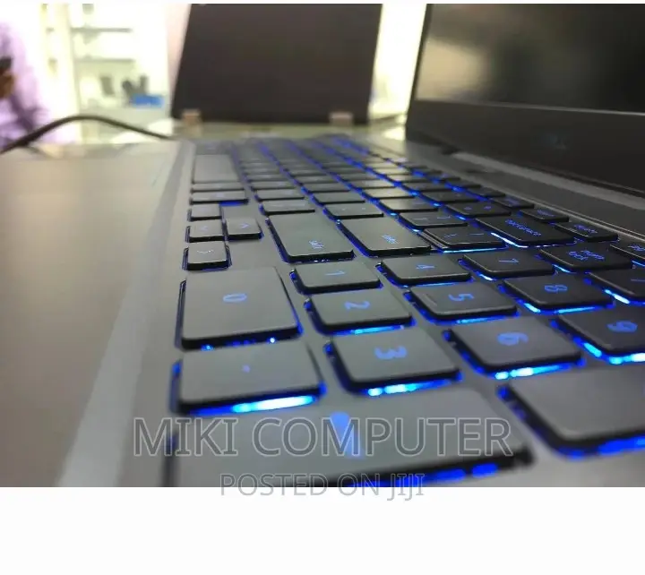 New Laptop Dell 16GB Intel Core I7 SSD 512GB