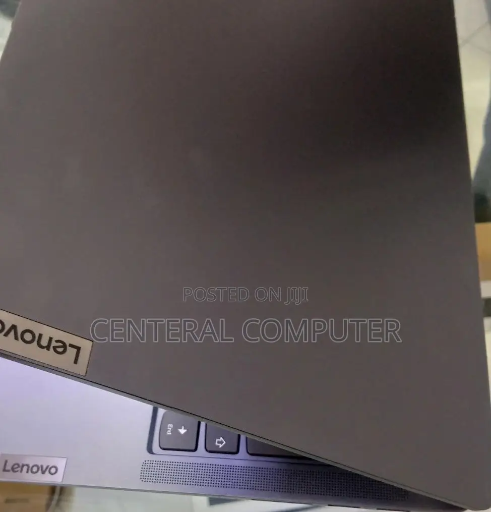 New Laptop HP 14-Dq1088wm 8GB Intel Core I5 SSD 512GB