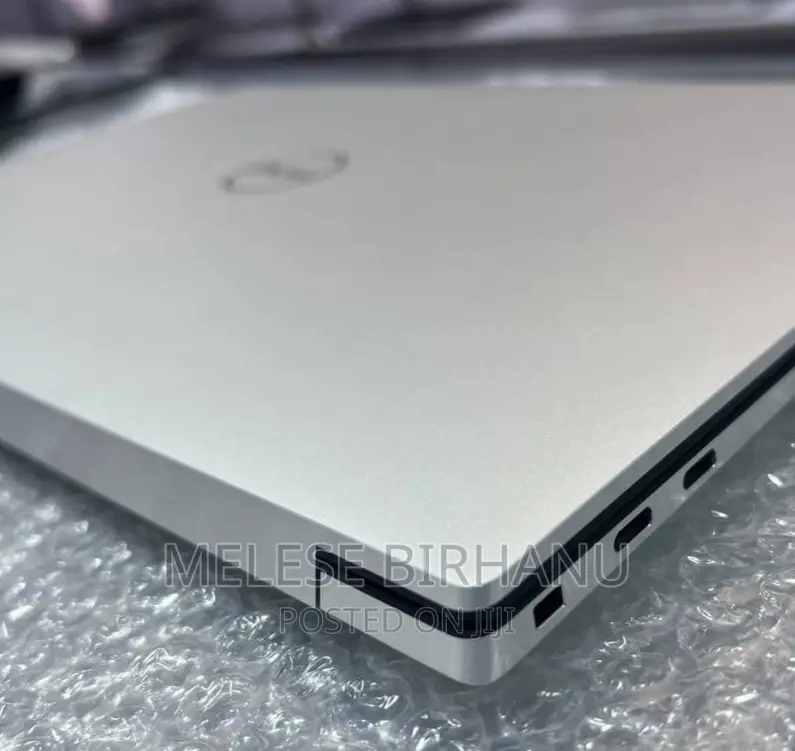 New Laptop Dell XPS 15 32GB Intel Core I9 SSD 512GB