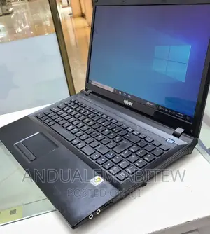 New Laptop 4GB Intel Core I3 SSHD (Hybrid) 250GB