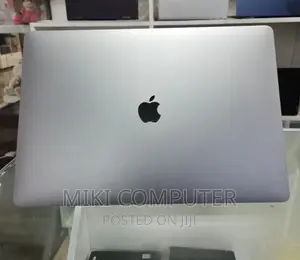 New Laptop Apple MacBook Pro 2017 16GB Intel Core I7 SSD 512GB