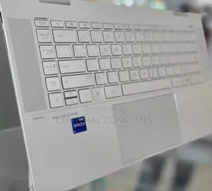 New Laptop HP Envy 17 16GB Intel Core I7 SSD 512GB
