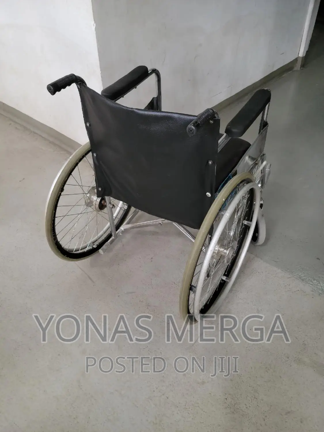 NL809-46 Standard Wheelchair (Steel)/Commode/Commode/Wheel