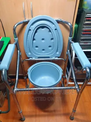 Commode Chair/ Urinal for Elderly/ Patient