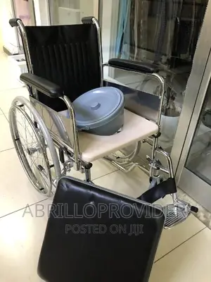 Urinal Commode Wheelchair/Wheelchair/Toilet Wheelchair