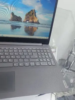 New Laptop MSI GE66 Raider 32GB Intel Core I7 SSD 1T