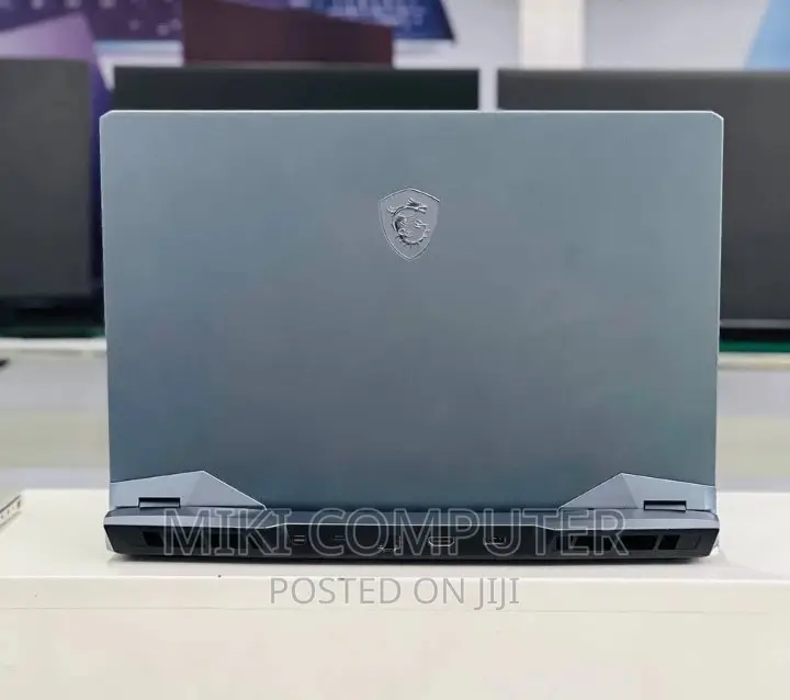 New Laptop MSI GE66 Raider 32GB Intel Core I5 SSD 1T
